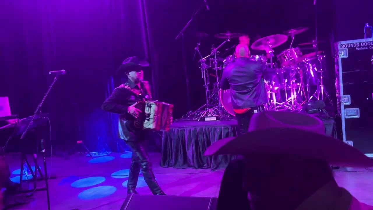 Tejano dancing to Mike Gonzalez ICONICZZ, 2026.