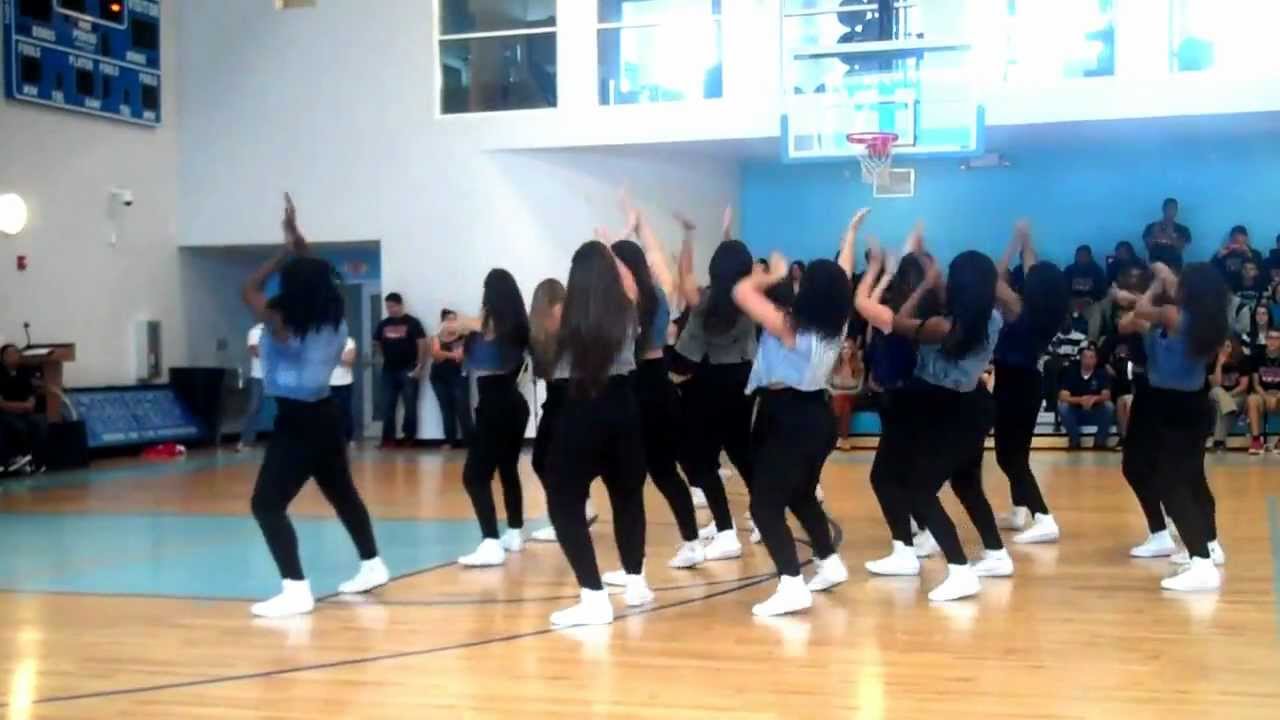 VARSITY PANTHERETTES BLACK HISTORY MONTH 90'S THROW BACK PEP RALLY
