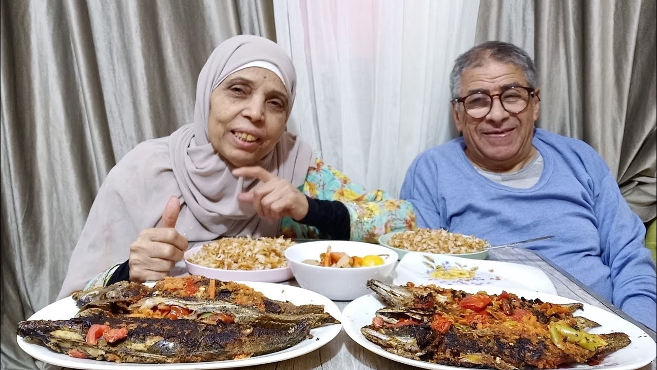 تحدي اكل السمك المشوي مع الرز