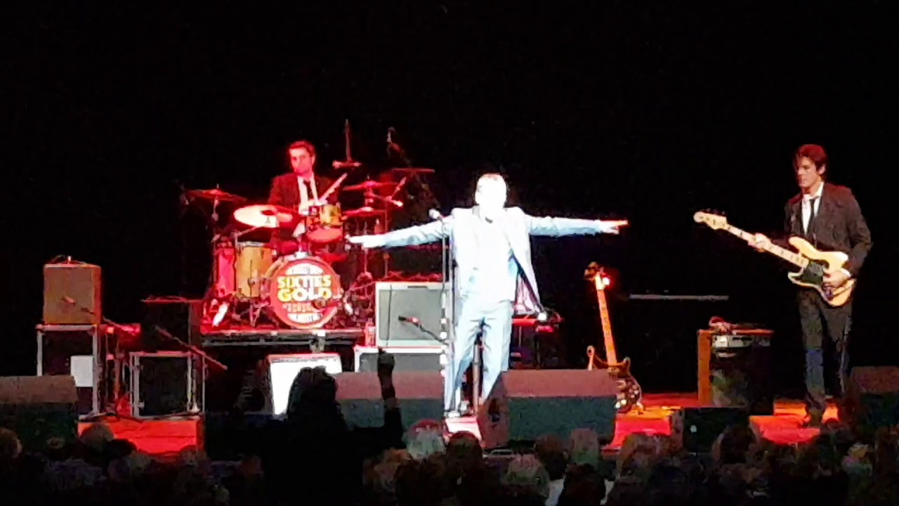 Everlasting Love performed live by Steve Ellis!