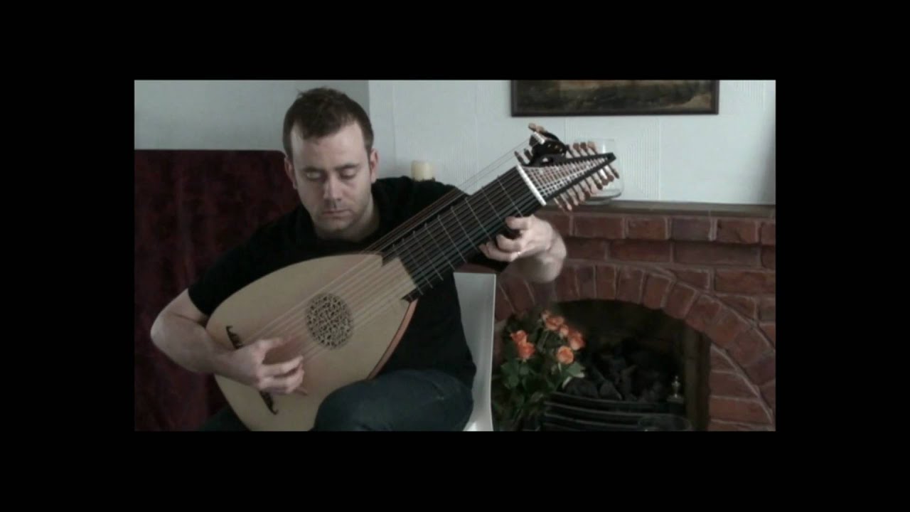Baroque lutes to buy from jminstruments