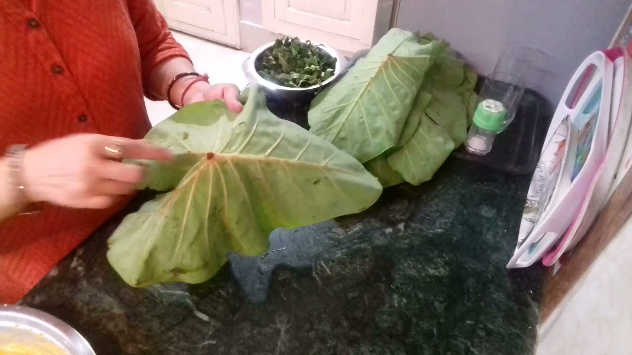 Arabi leaves roll recipe//अरबी के पत्ते के पकौड़े बनाने का आसान तरीका//