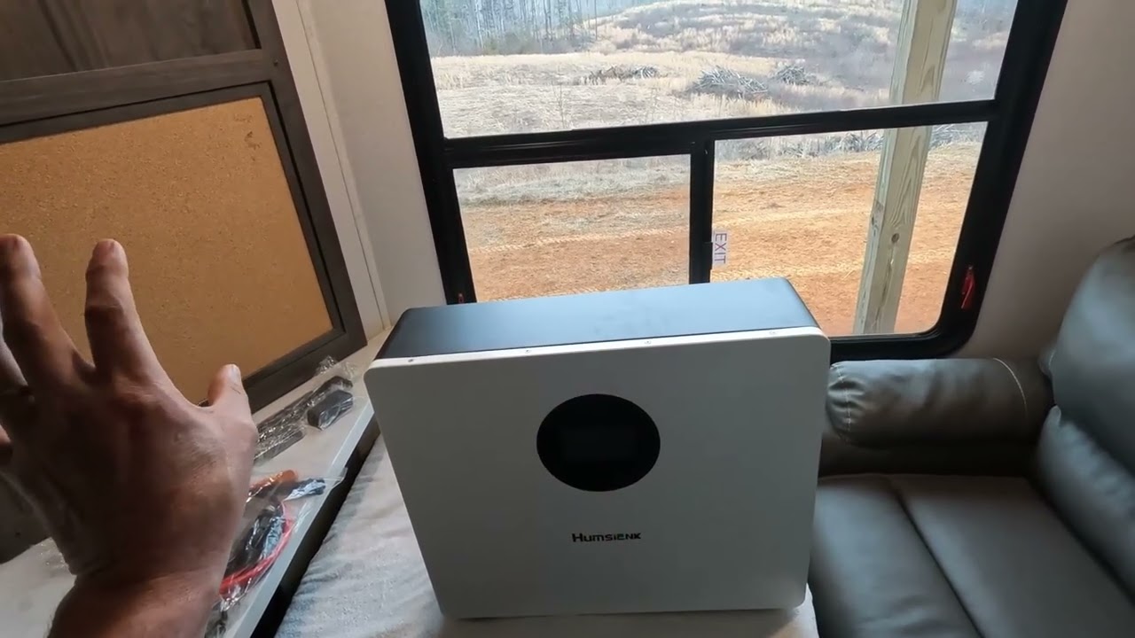 Inspection of Humsienk 48v 5.12kwh battery, wall or floor mount