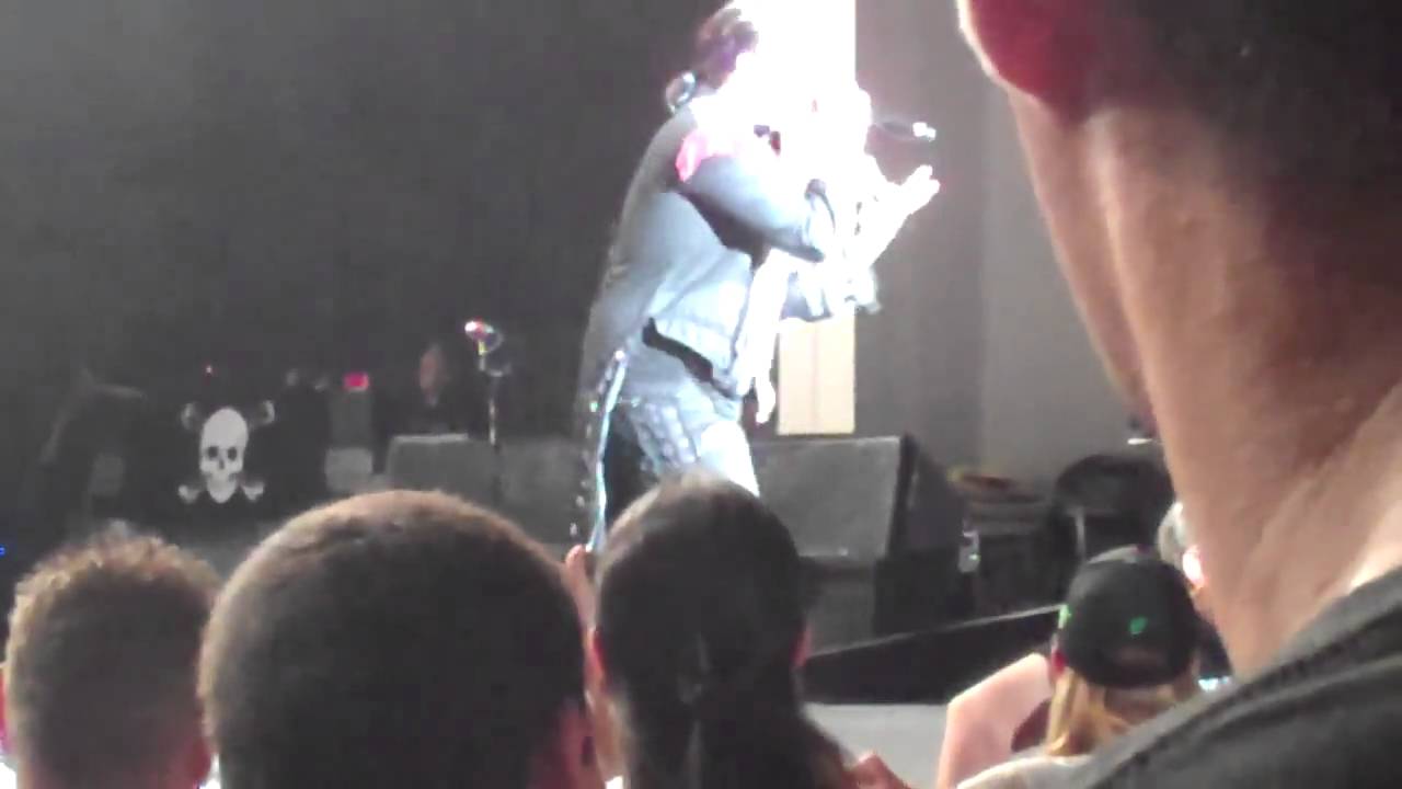 Shinedown ~ Son of Sam ~ Carnival of Madness ~ 5Aug110
