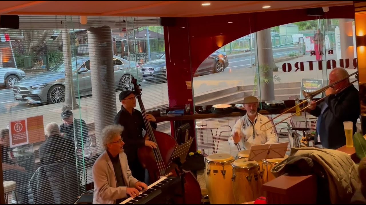 BAR QUATTRO - Desafinado (Dave Panichi Trombone)