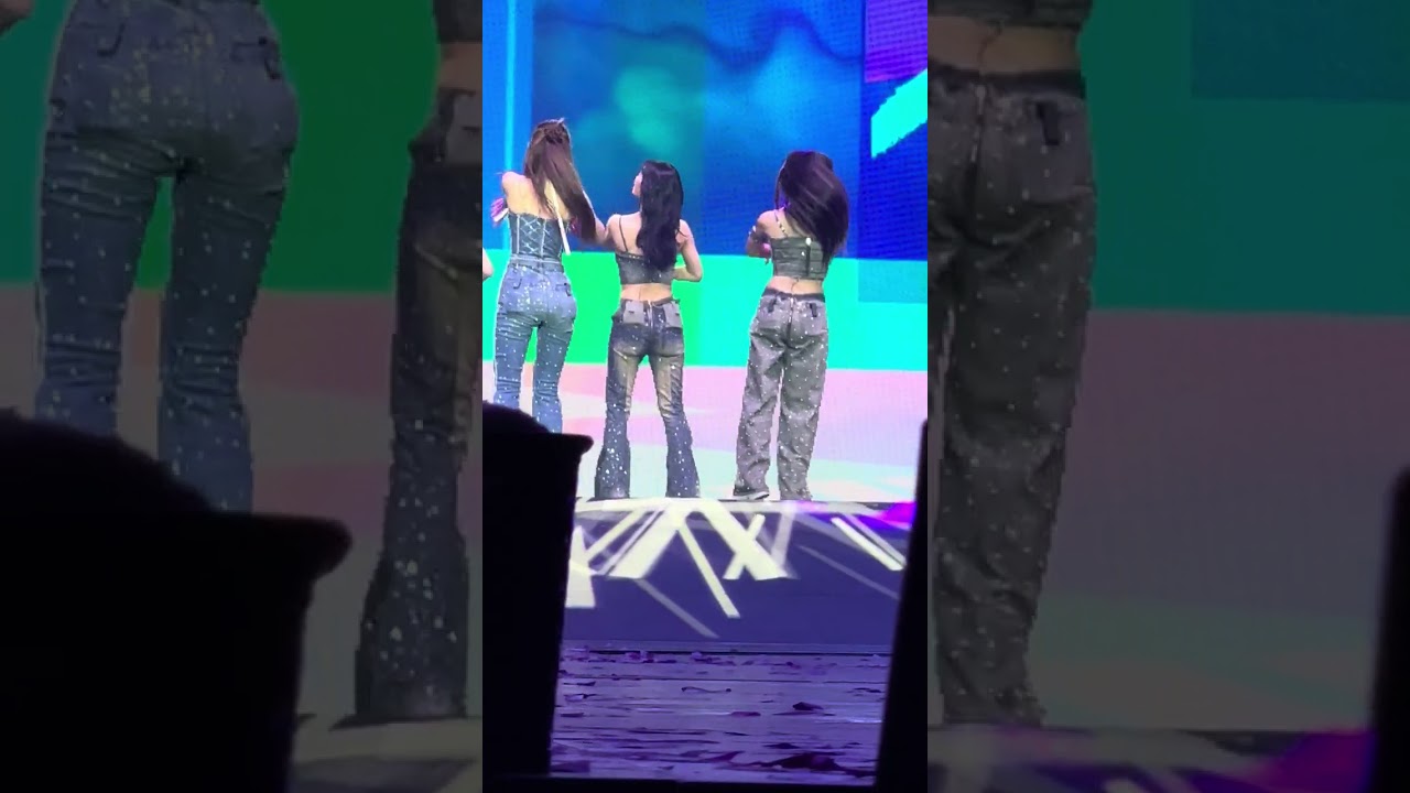 Dance The Night Away - @TWICE (Front Row at Oakland Arena on June 13, 2023)