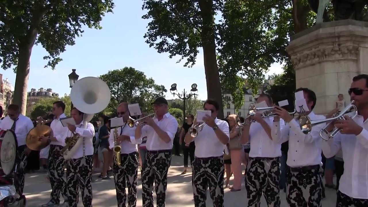 Aafsjlaag Zitterd speelt op het Fête de la Music 2014