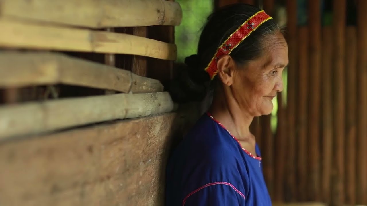 Mangayan weaving process