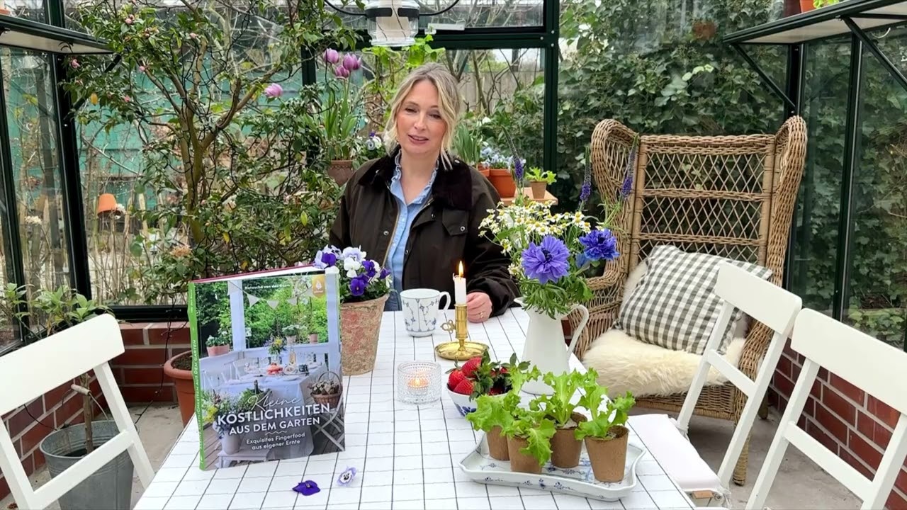 Natascha van den Boom stellt ihr Buch „Kleine Köstlichkeiten aus dem Garten“ vor.