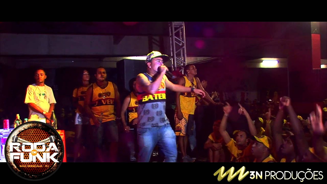 MC Leozinho do Recife :: Medley ao vivo na Roda de Funk do Recife ::