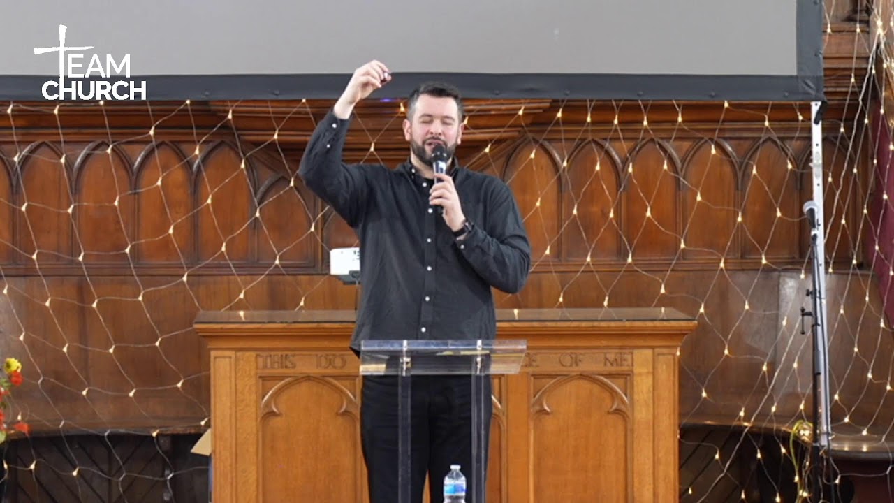 Praising Your Way Through | Jonny Pettit | 9th November 2025