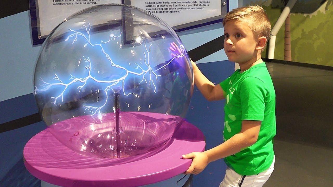 Диана и Рома в Детском Музее / Museum of Discovery and Science