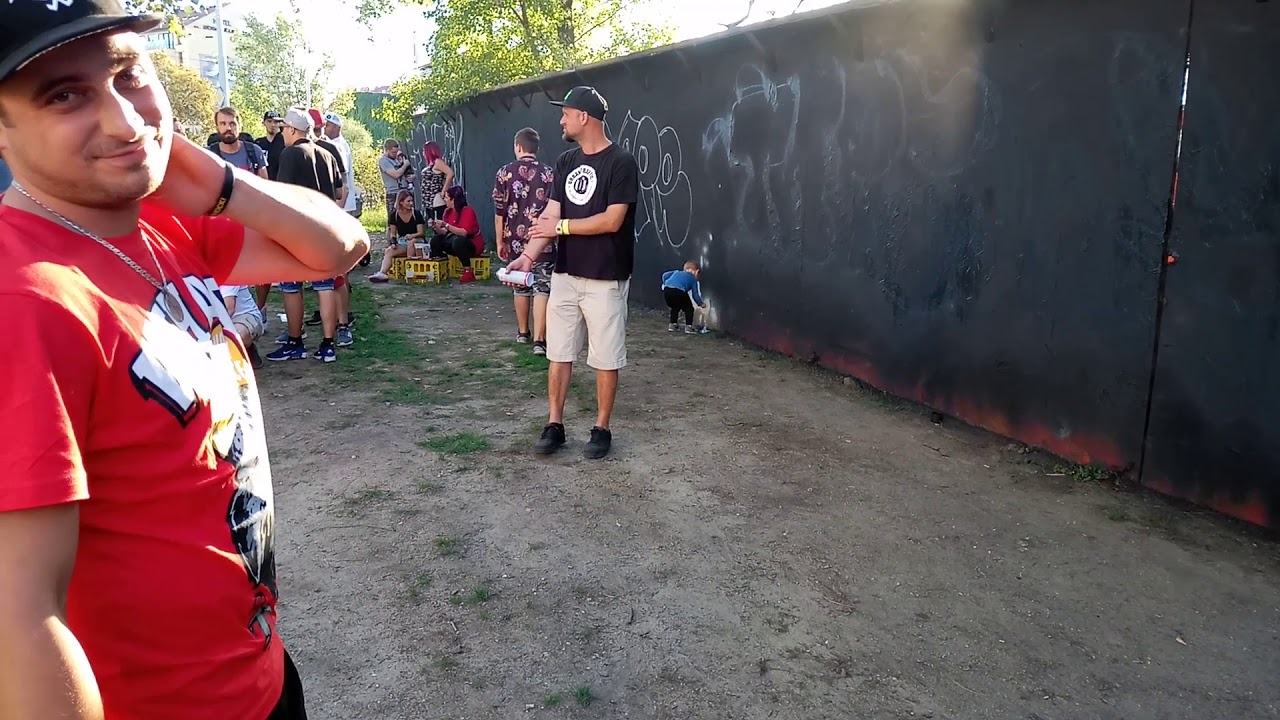 Throw up battle JohnyBeat vs. FoggyFogosh