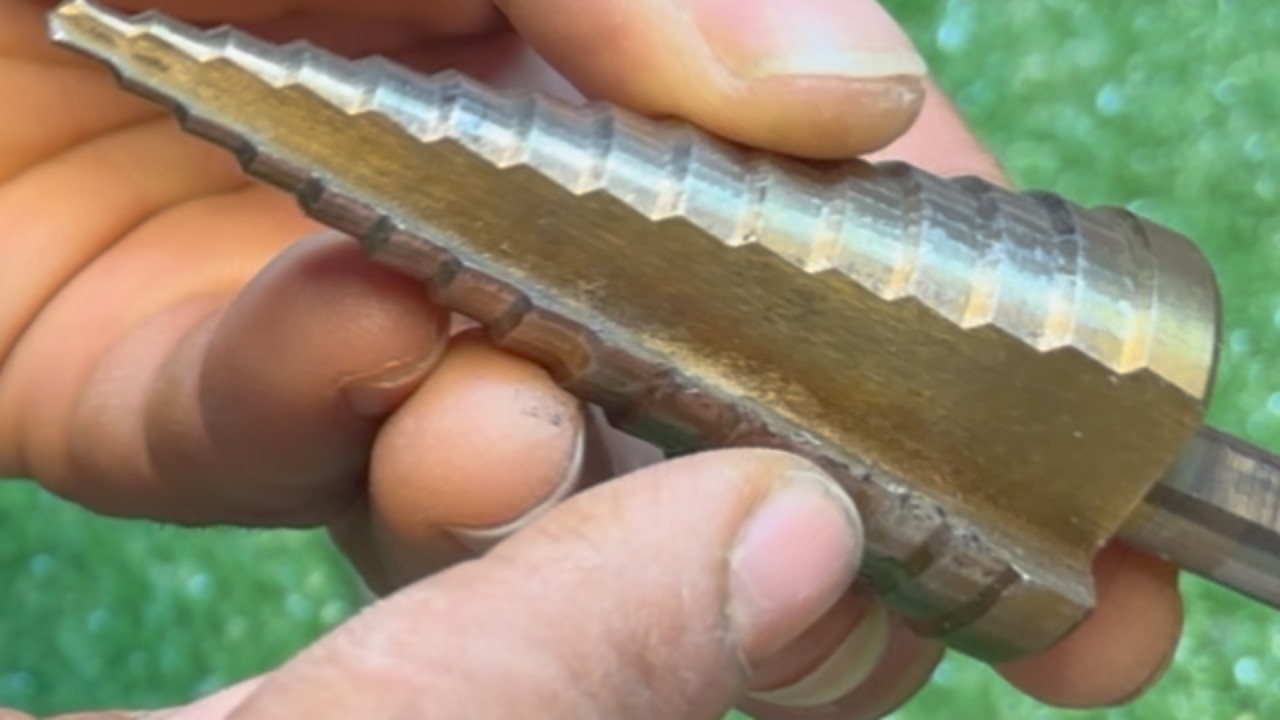 👉 99% of People Don&rsquo;t Know This Genius Way to Sharpen Step Drill Bits!