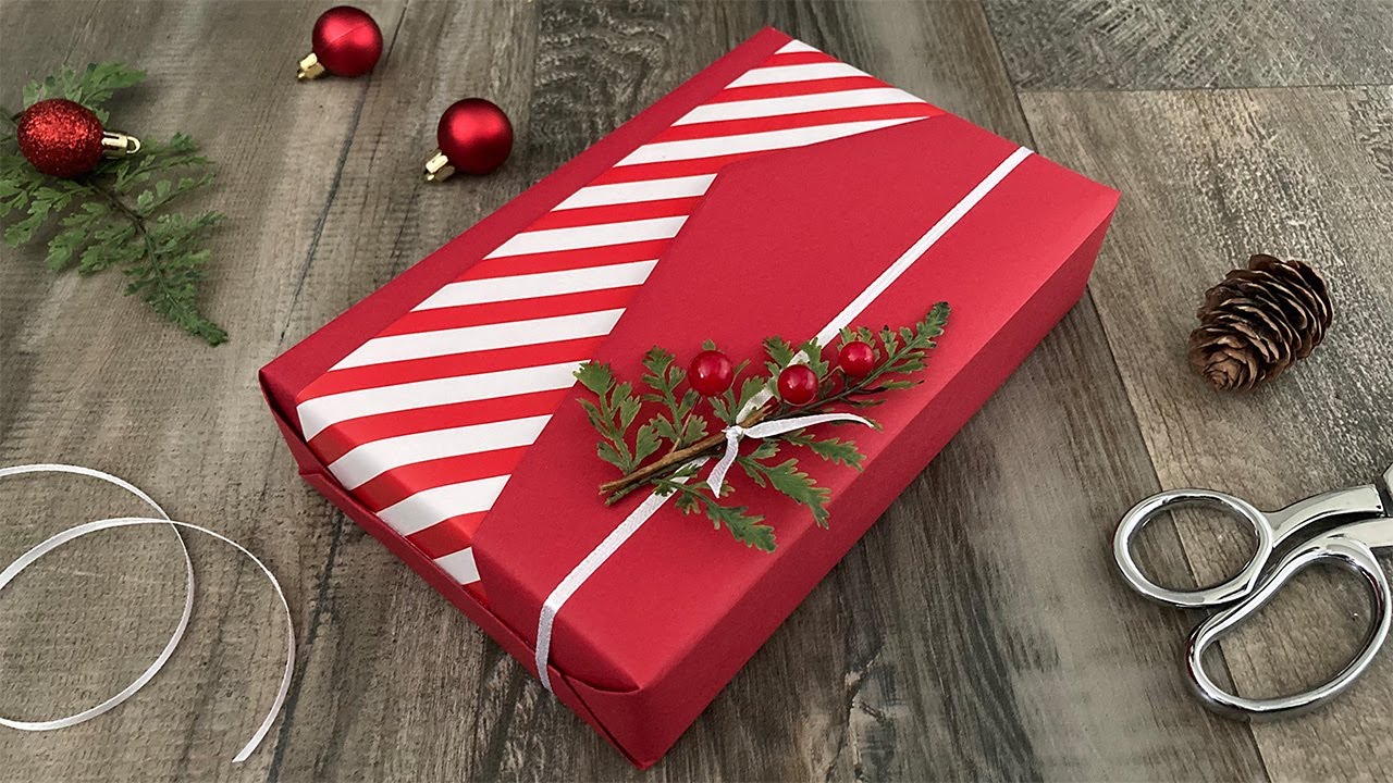 How To Wrap A Gift With Two Contrasting Papers | Gift Wrapping Ideas