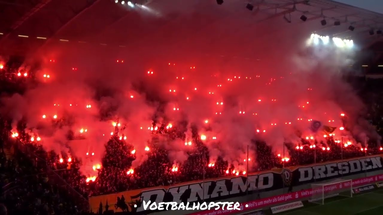Pyro show Dynamo Dresden • Dynamo Dresden - FC Schalke 04 (1-2) 01-04-2022