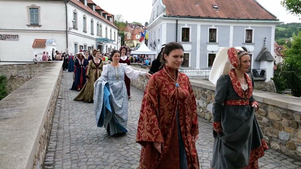 Slavnosti Pětilisté růže Český Krumlov 2023 - hlavní průvod