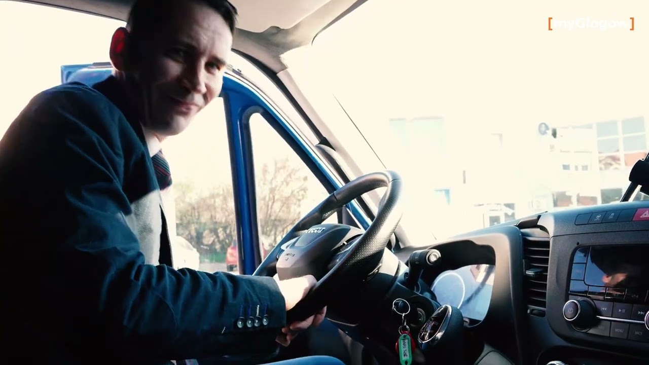 Kierowca autobusu, kt&oacute;ry zna wszystkich pasażer&oacute;w&hellip;