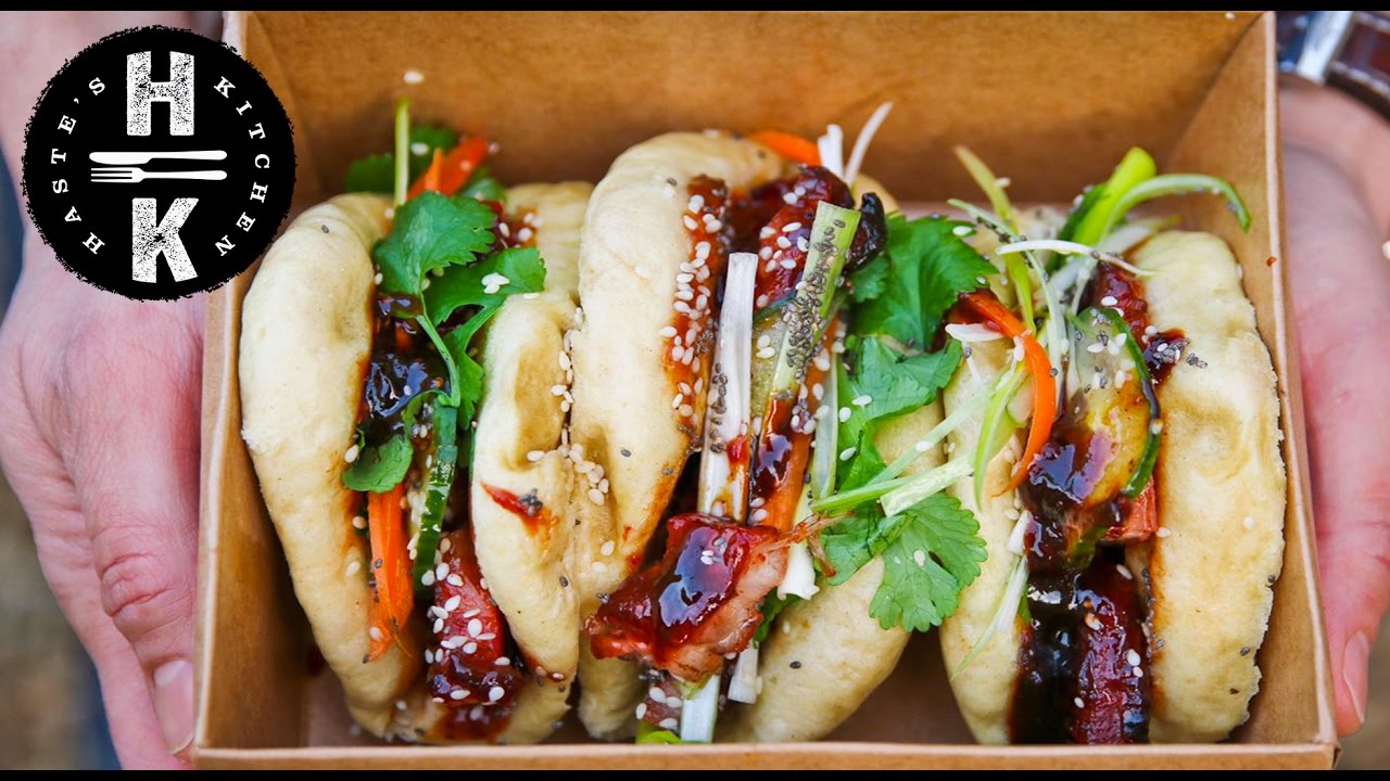 Bao buns with Chinese sticky pork belly