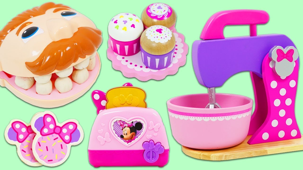 Baking Goods In Minnie Mouse Kitchen For Mr. Play Doh Head!