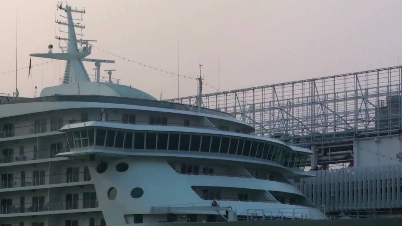 The World - Ocean Terminal, Hong Kong