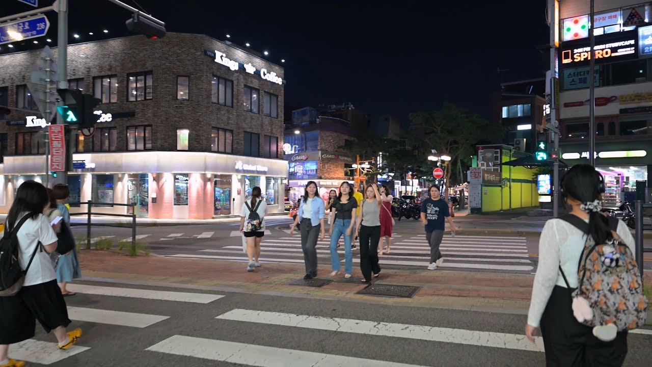 Прогулка по улице Дэхакро от станции Хехва, Сеул, 4K #Dongsoong-dong #станцияХехва #Прогулка #Сеул