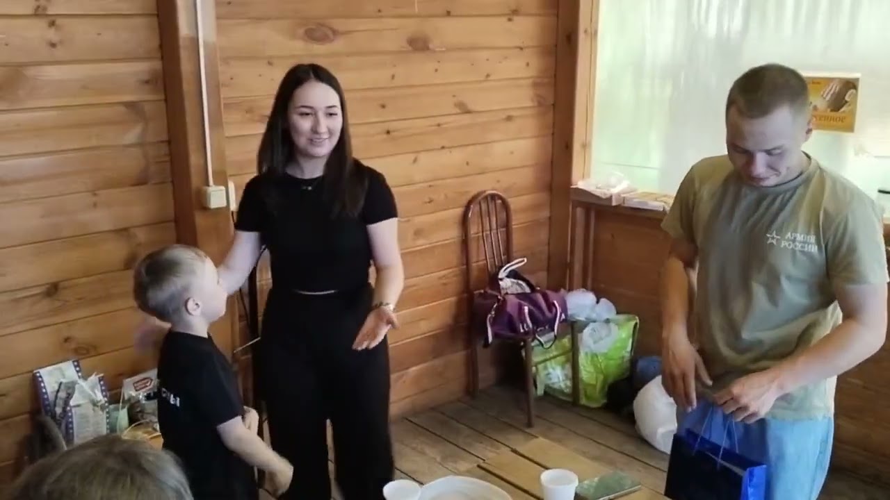 Антоша с Алиной поздравляют Ванеку!! 2 июля 2023 г.