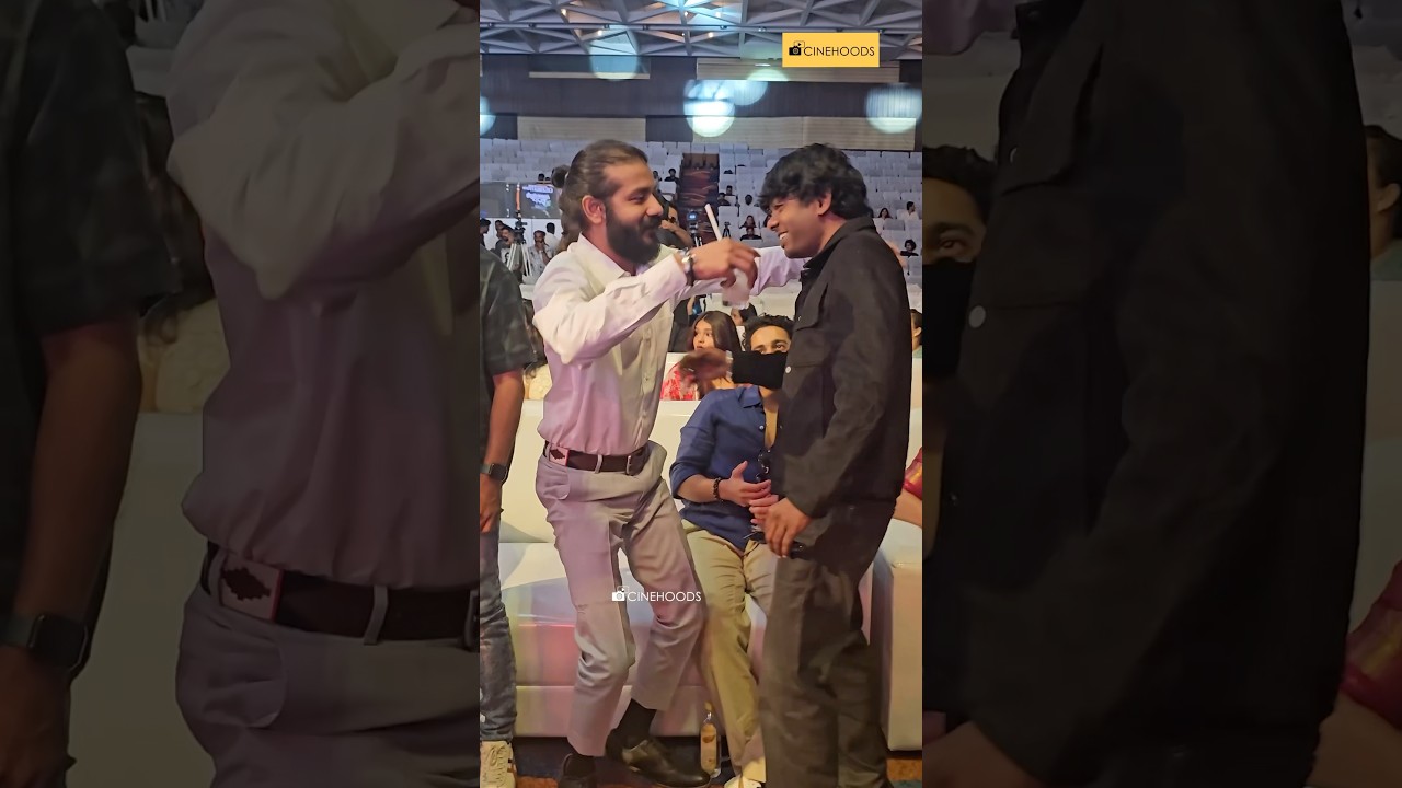 വേടനെ കണ്ടയുടനെ എഴുന്നേറ്റ് കെട്ടിപിടിച്ച് ഭാസി😍Sreenath Bhaasi, Vedan, Manjummal Success Meet