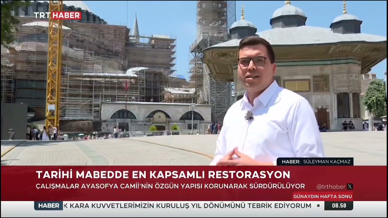 Ayasofya Camii'nde Restorasyon Sürüyor
