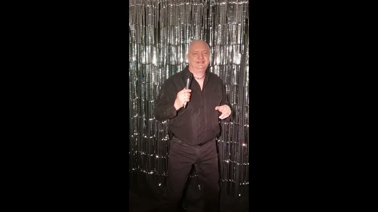Sweet Caroline - Cover   Chris Vincent Berlin Performer