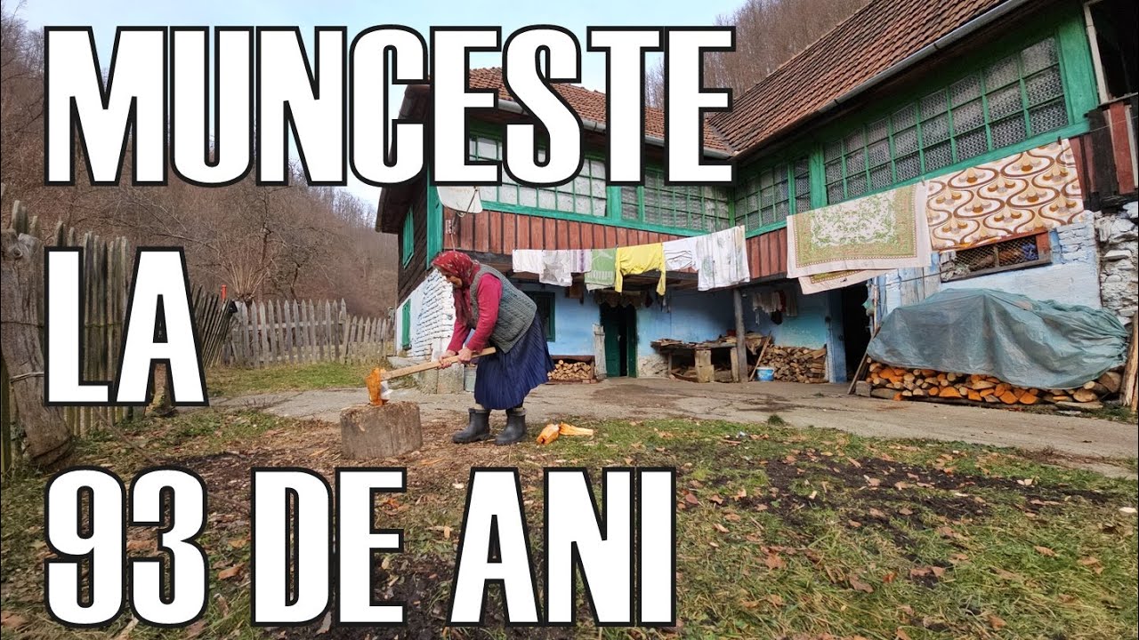 Româncă de aproape 100 de ani, în Ținutul momârlanilor, muncește zi de zi