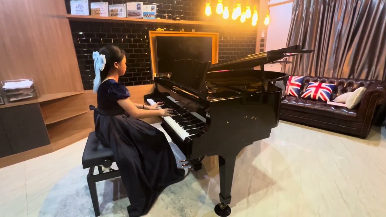 Khwanpicha Chotithamtara (Peace) Y6P : Chopin-Etude Op.25 No.12 (Ocean)