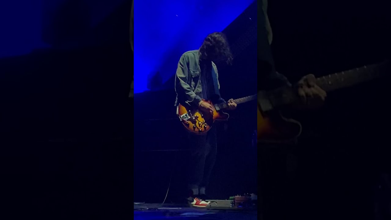 nick valensi guitar solos - the strokes iiipoints festival 2021