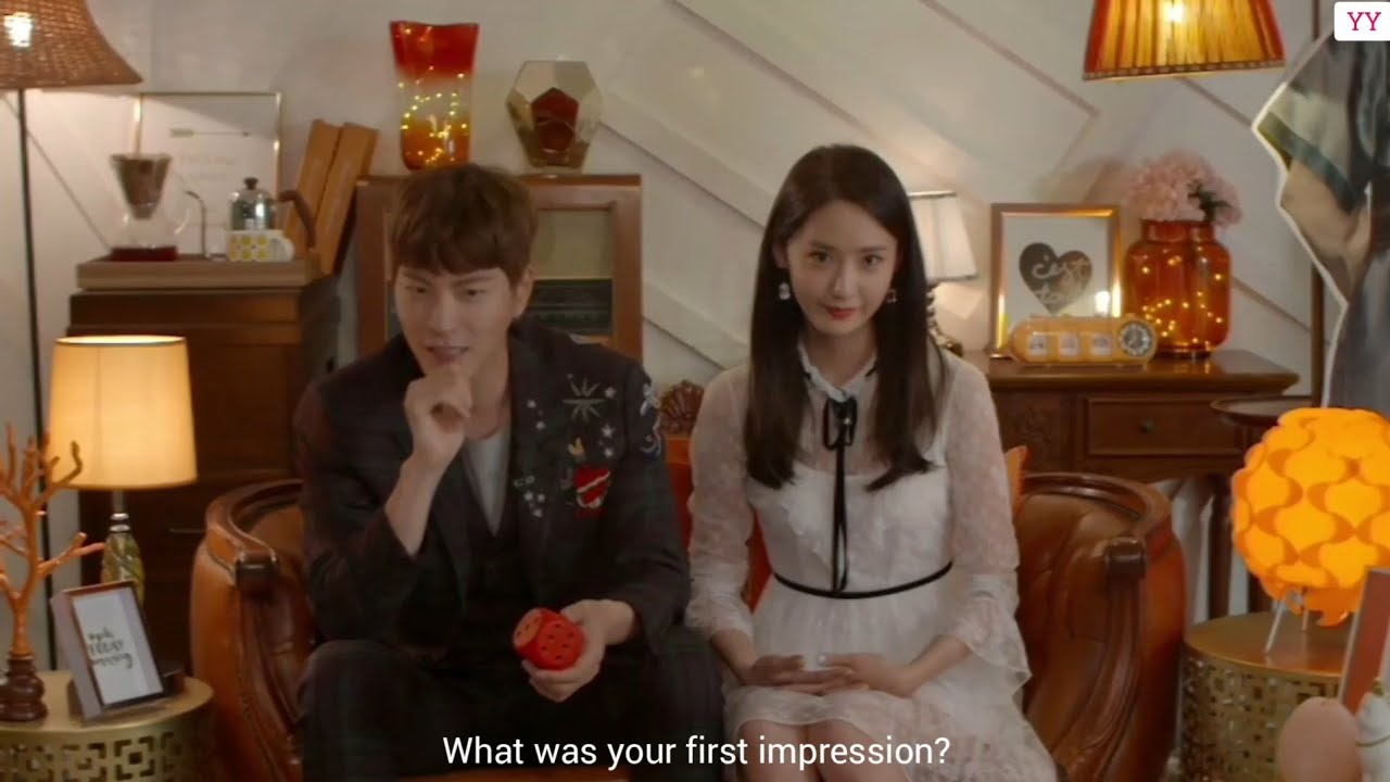 Hong Jong Hyun first expression to YOONA in real life