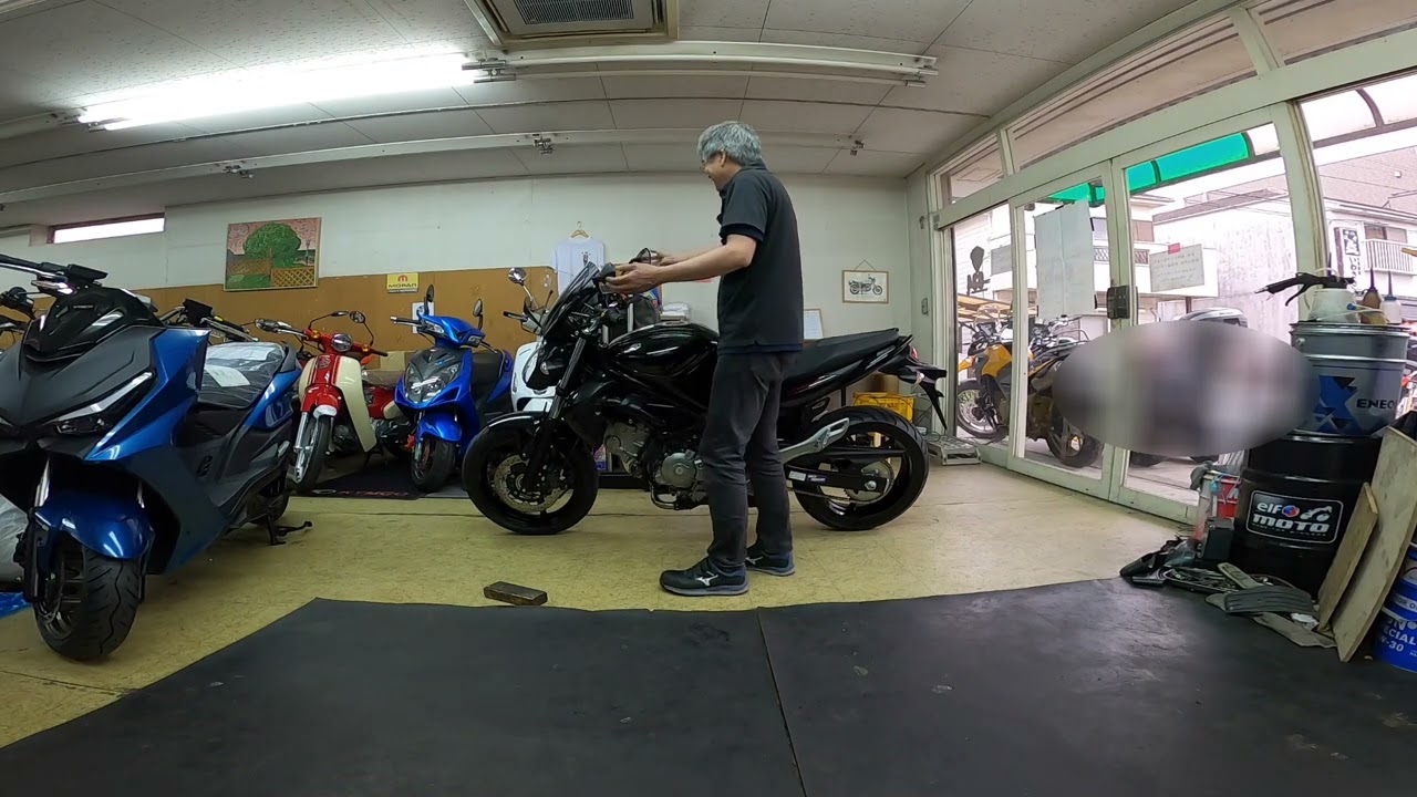 SUZUKI グラディウス400　ご依頼いただいた車両の入荷です