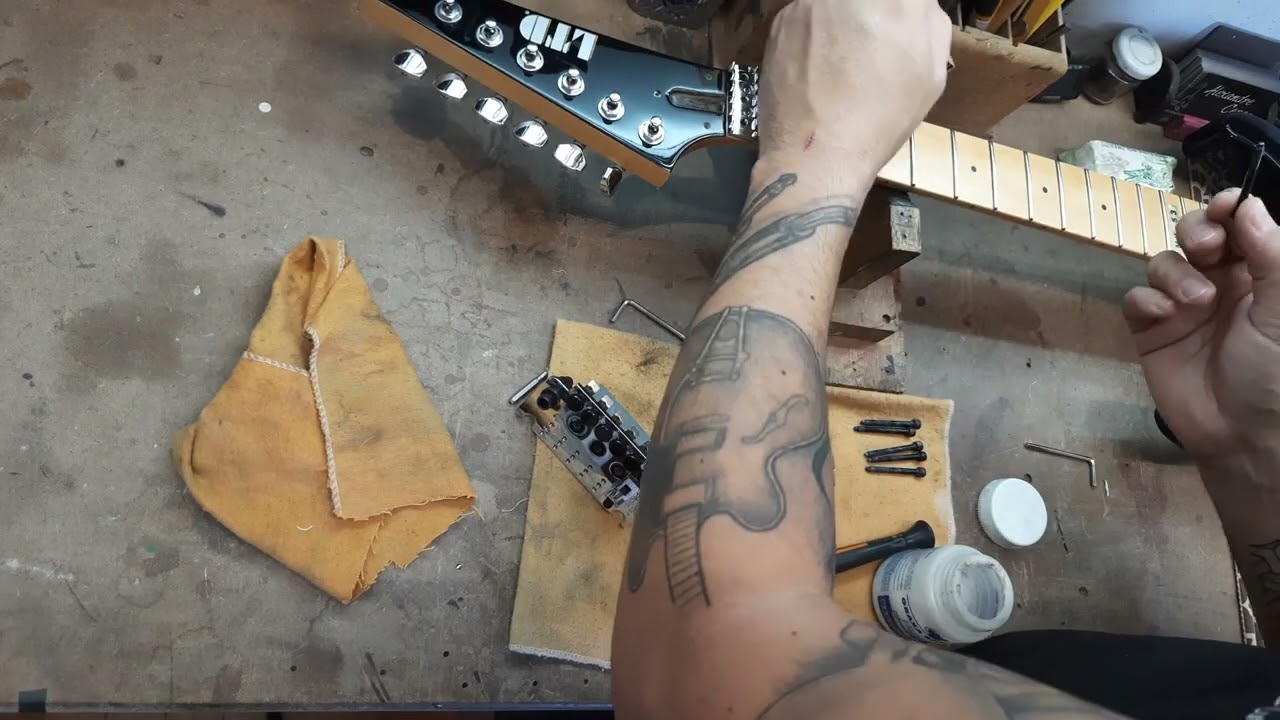 Vídeo Raiz - Luthieria - #24 (Ponte Floyd - Desmontagem e Remontagem)