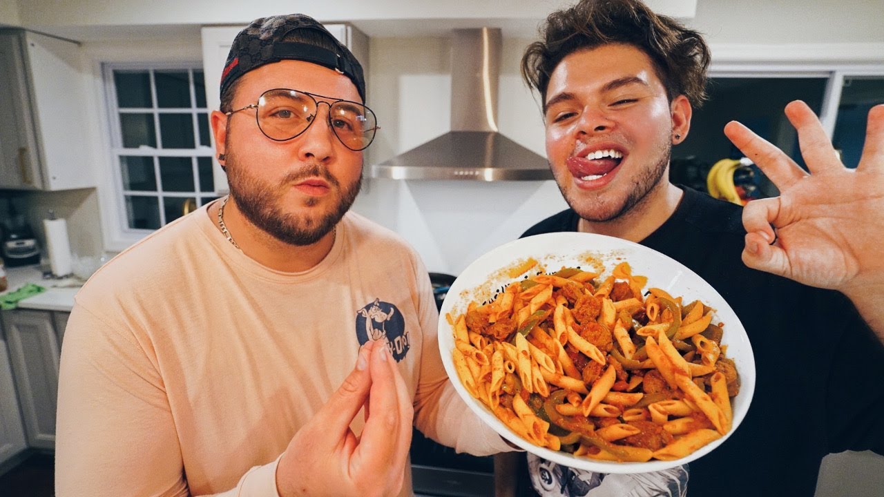MY CELEBRITY CHEF TEACHES ME HOW TO COOK!!