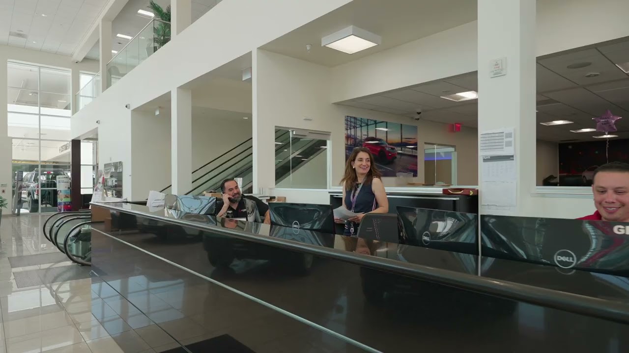 Sunrise Ford of North Hollywood dealership tour