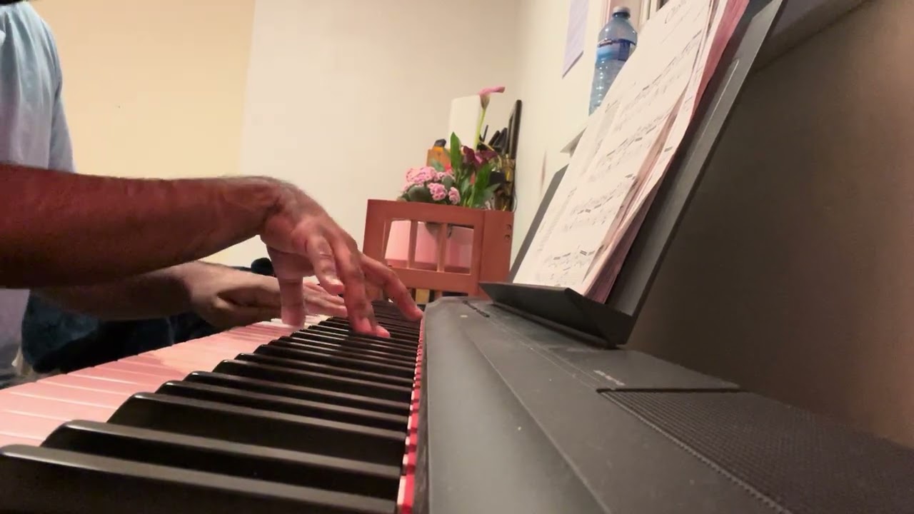 Yamaha P125 - E Piano stock sounds (via speakers)
