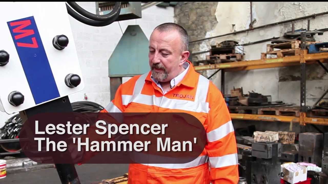Hydraulic Hammer Greasing On Site - Hydraulic Breaker & Hydraulic Hammer Advice From Hammer Man