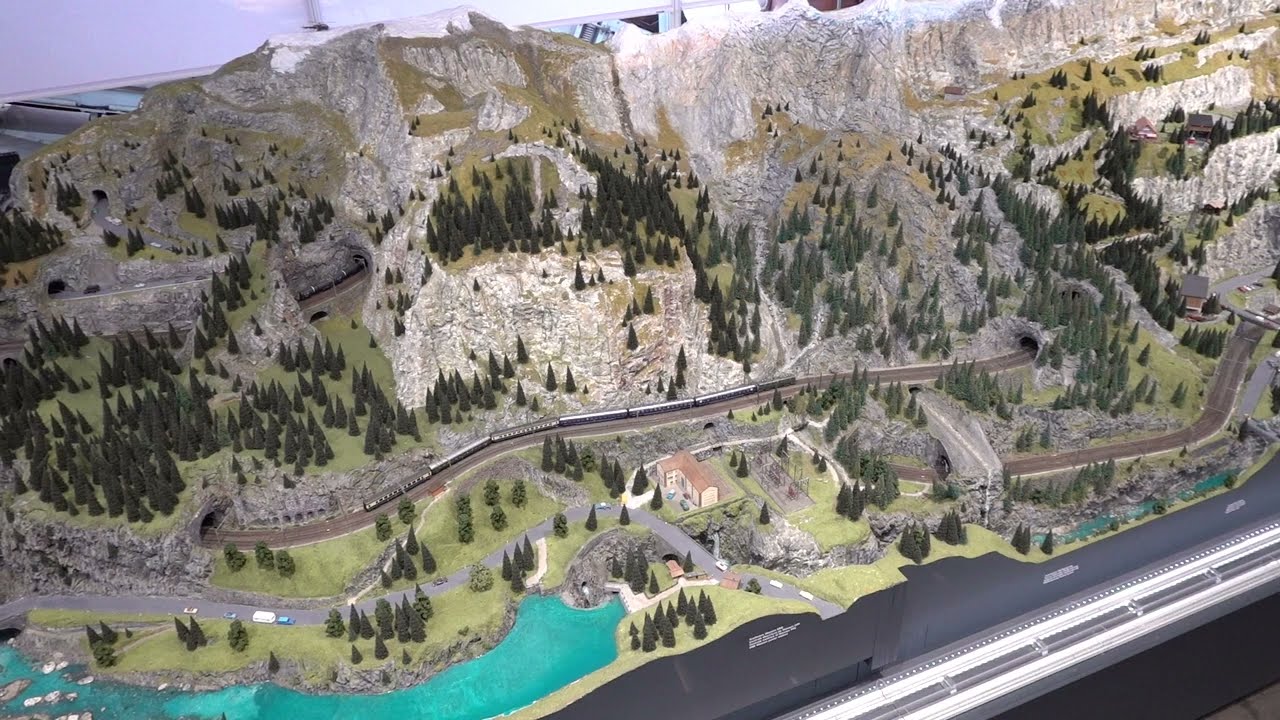 Verkehrshaus Luzern Gotthard Model railway tour part 2 from above