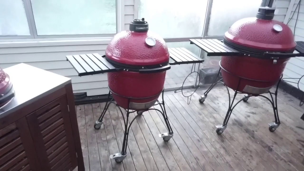 Closer look to Kamado Joes 3 different sizes.