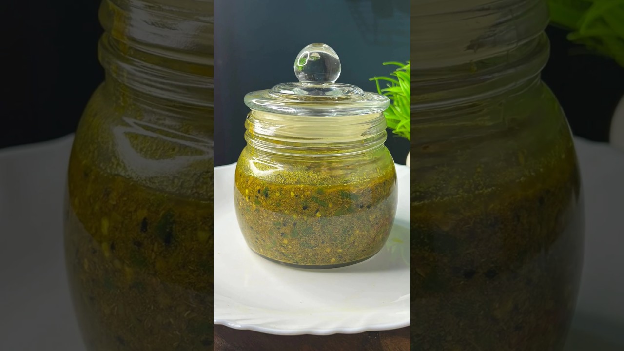 Hari Mirch ka Achar🤤GREEN CHILLI PICKLE✨#trending #harimirchikaachar #harimirchrecipe #picklerecipe