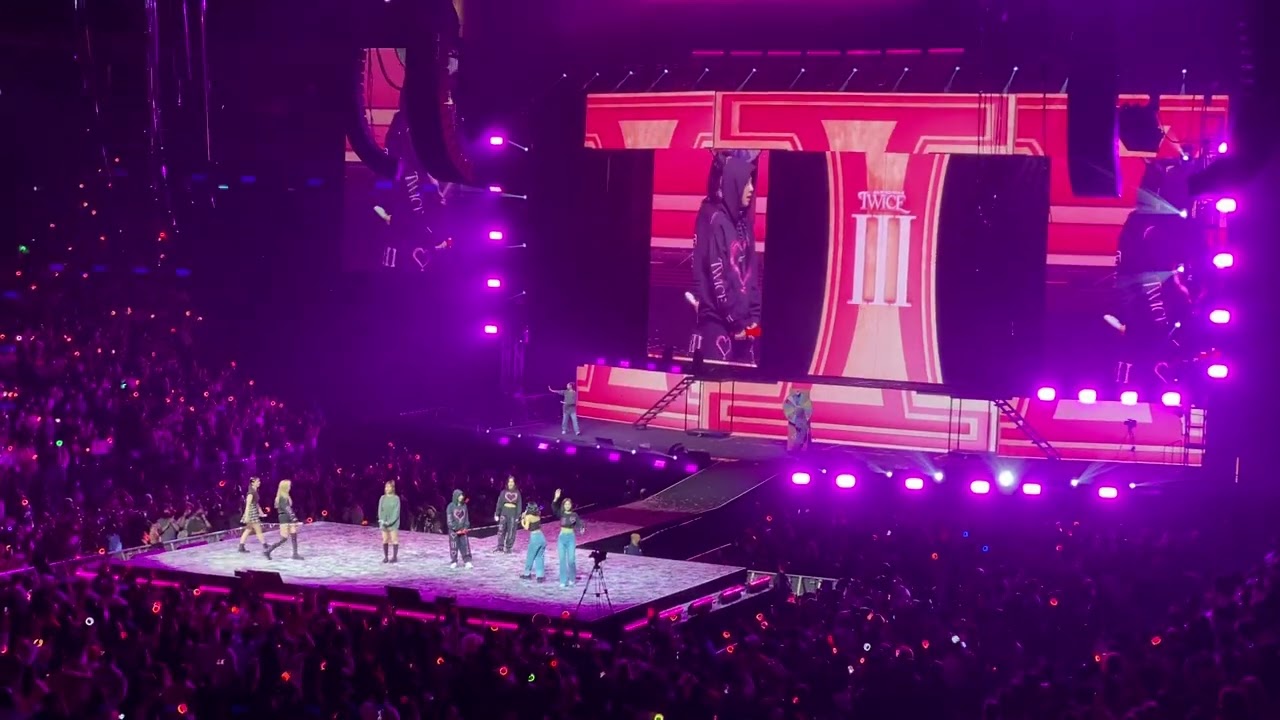 TWICE - 
