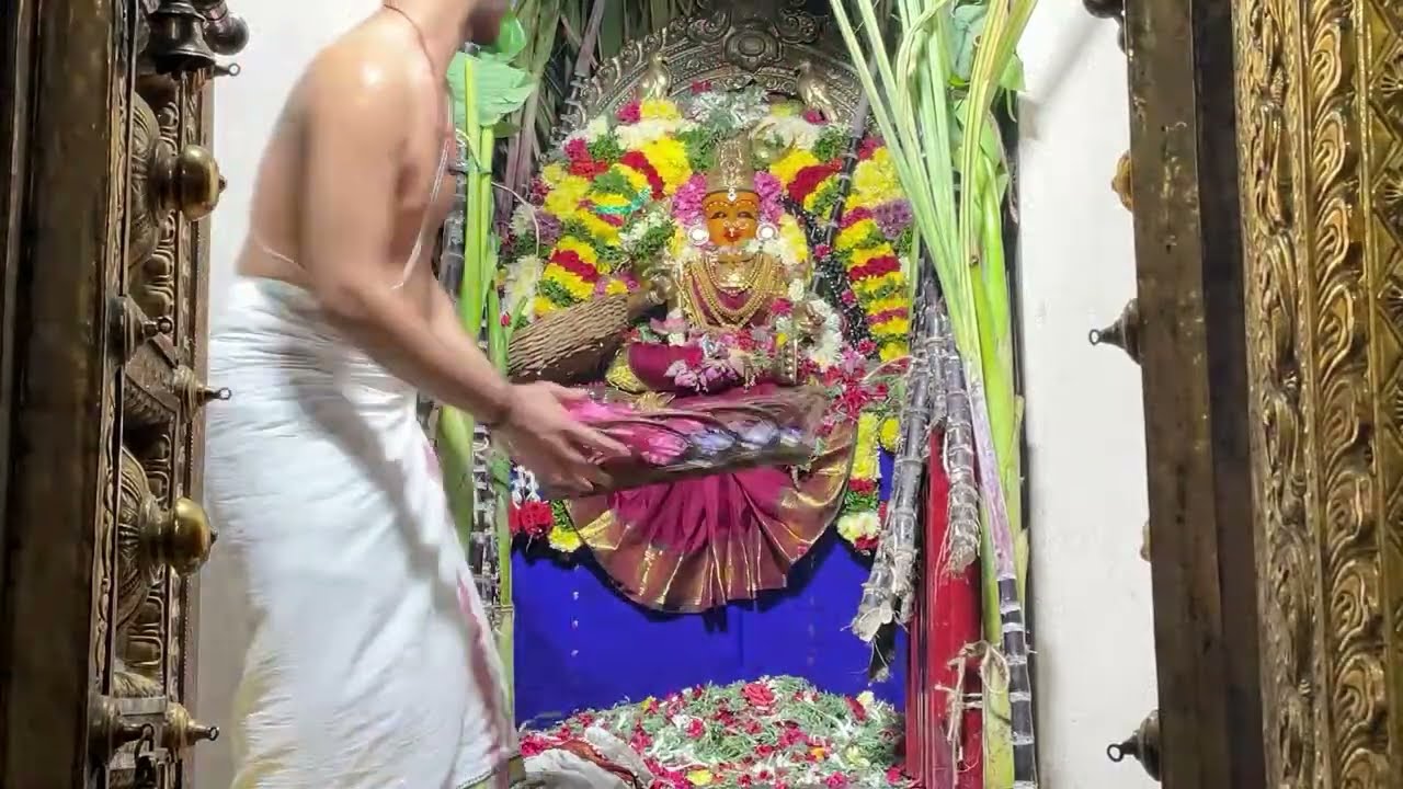 Thai Velli pushpanjali to Sri Aralakesi Ambal