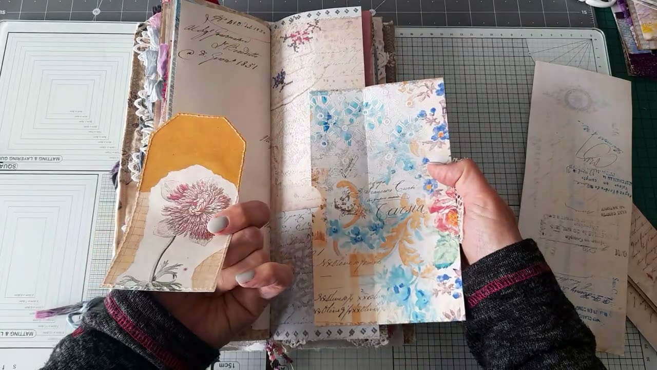 Tall Italian journal flip through 4