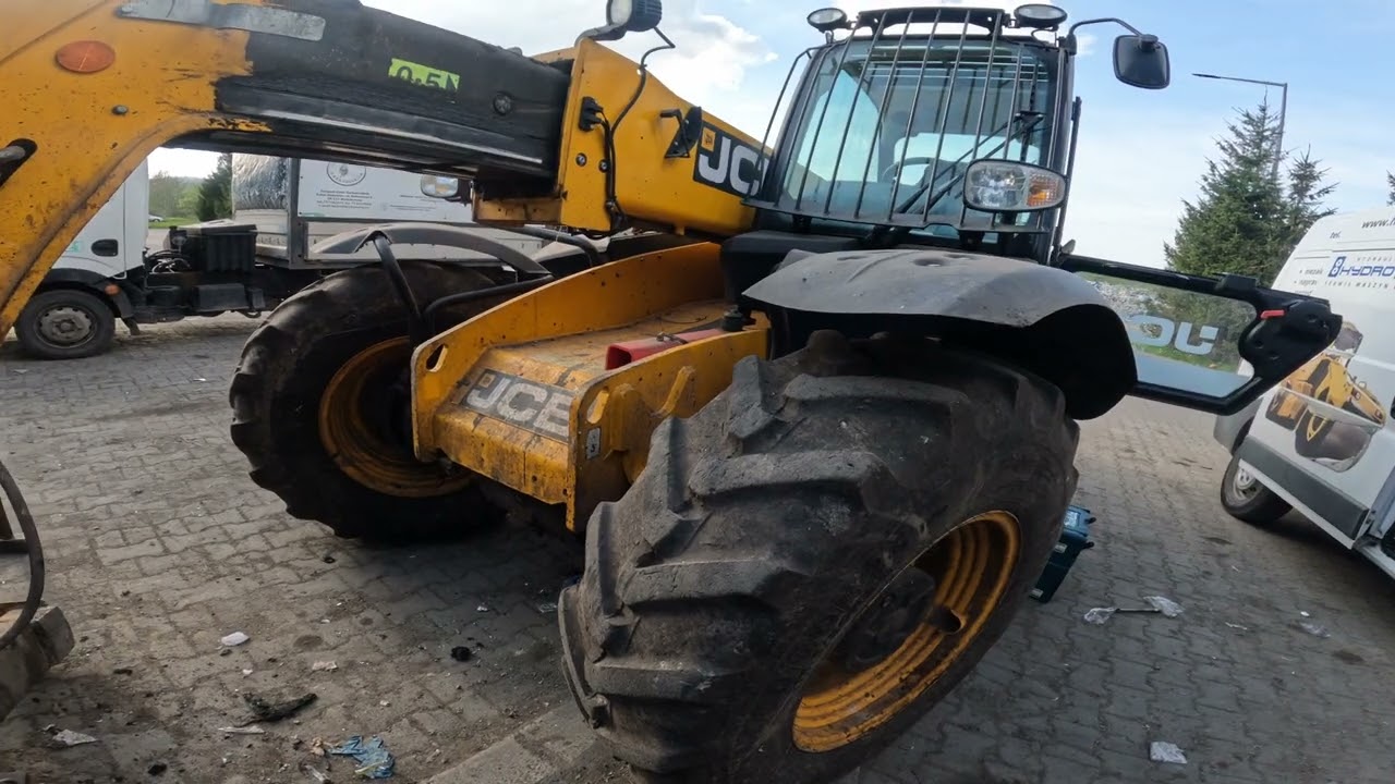 JCB Karpacz .Wymiana sworzni, tulei ,pompy hamulcowej .