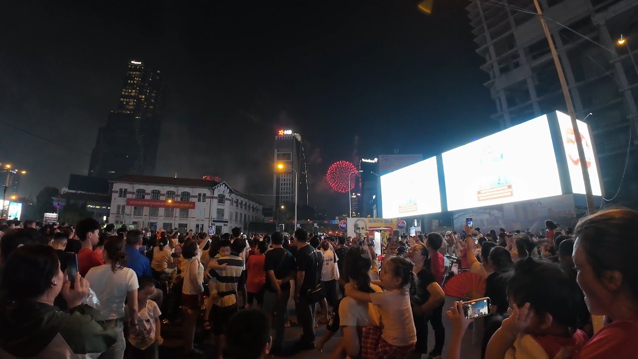 Vietnam Celebrates 50 Years of Reunification with Fireworks