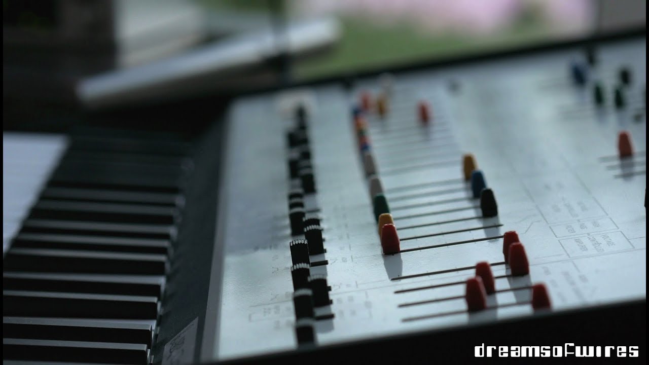 DreamsOfWires - Korg Arp Odyssey minimal/drone/whatever...