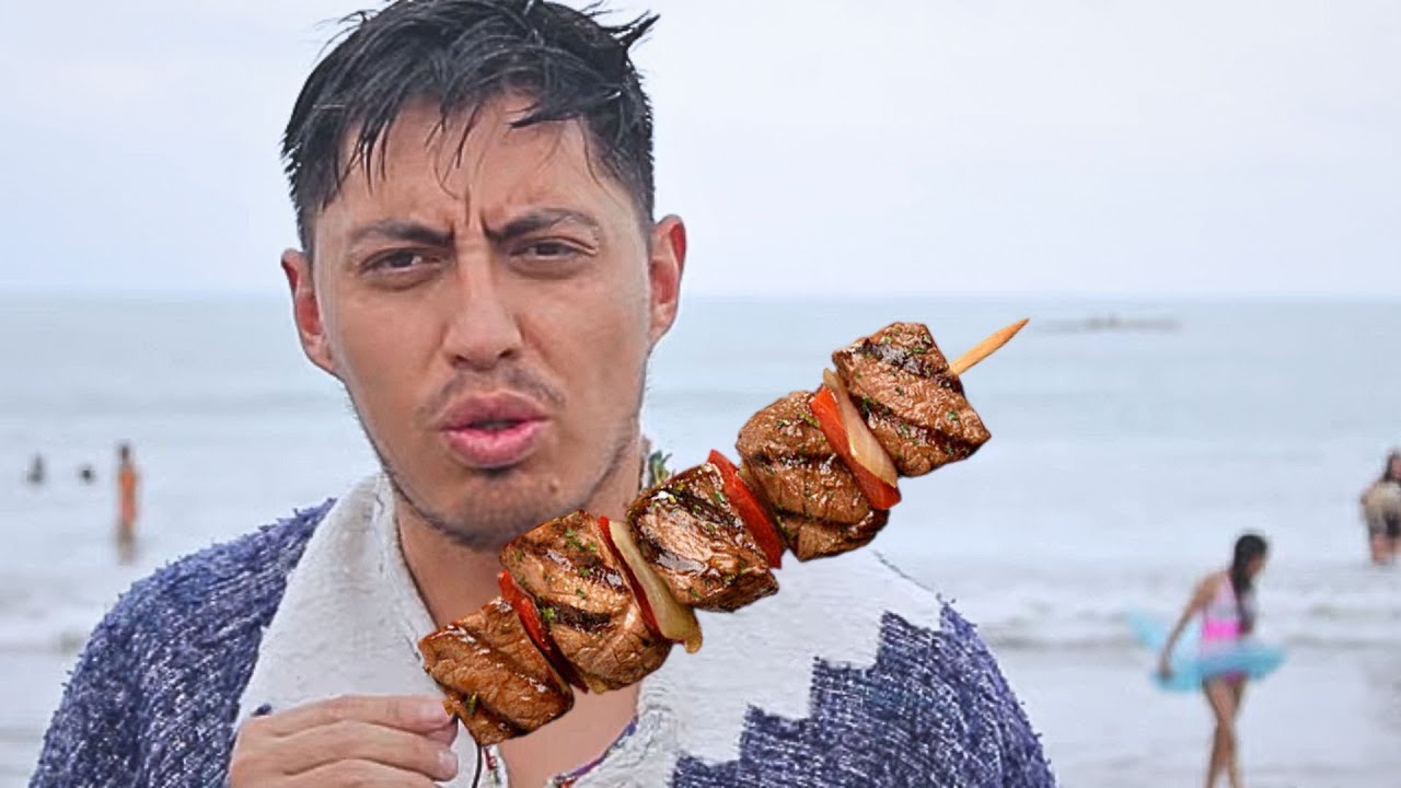 Probando COMIDA CALLEJERA de ATACAMES ECUADOR